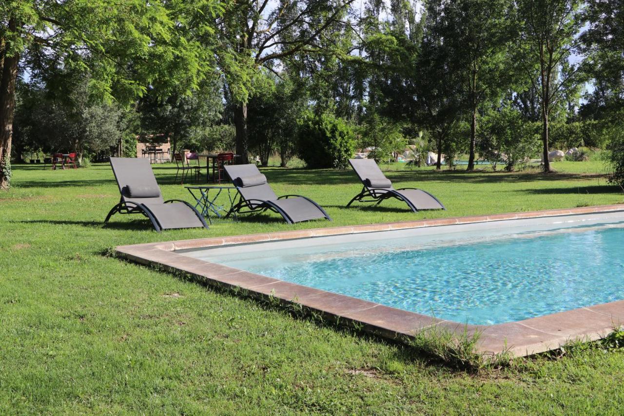 אביניון Le Mas Des Cerisiers Jacuzzi Et Sauna Inclus Pour Tous Les Logements מראה חיצוני תמונה