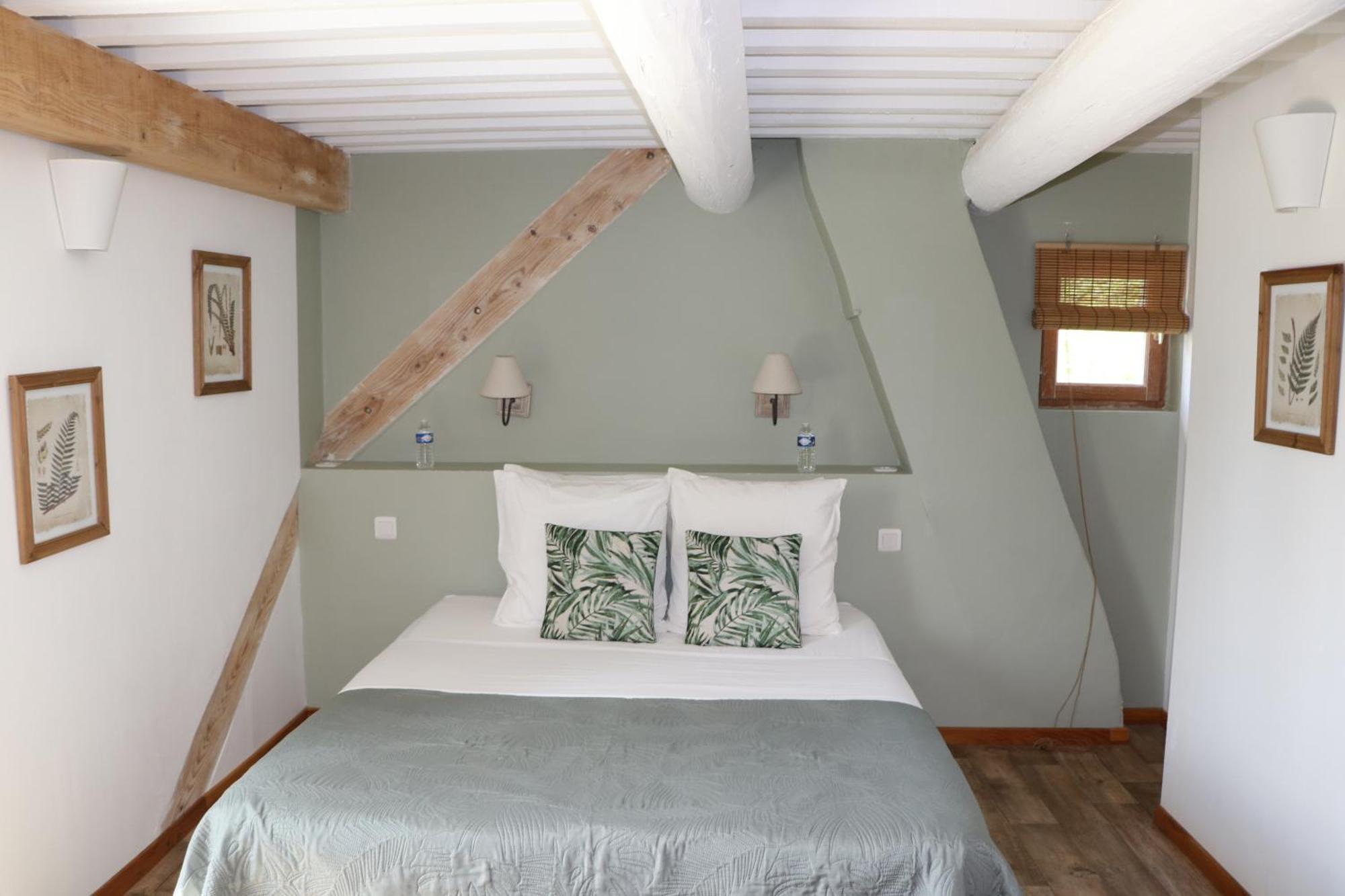 אביניון Le Mas Des Cerisiers Jacuzzi Et Sauna Inclus Pour Tous Les Logements מראה חיצוני תמונה