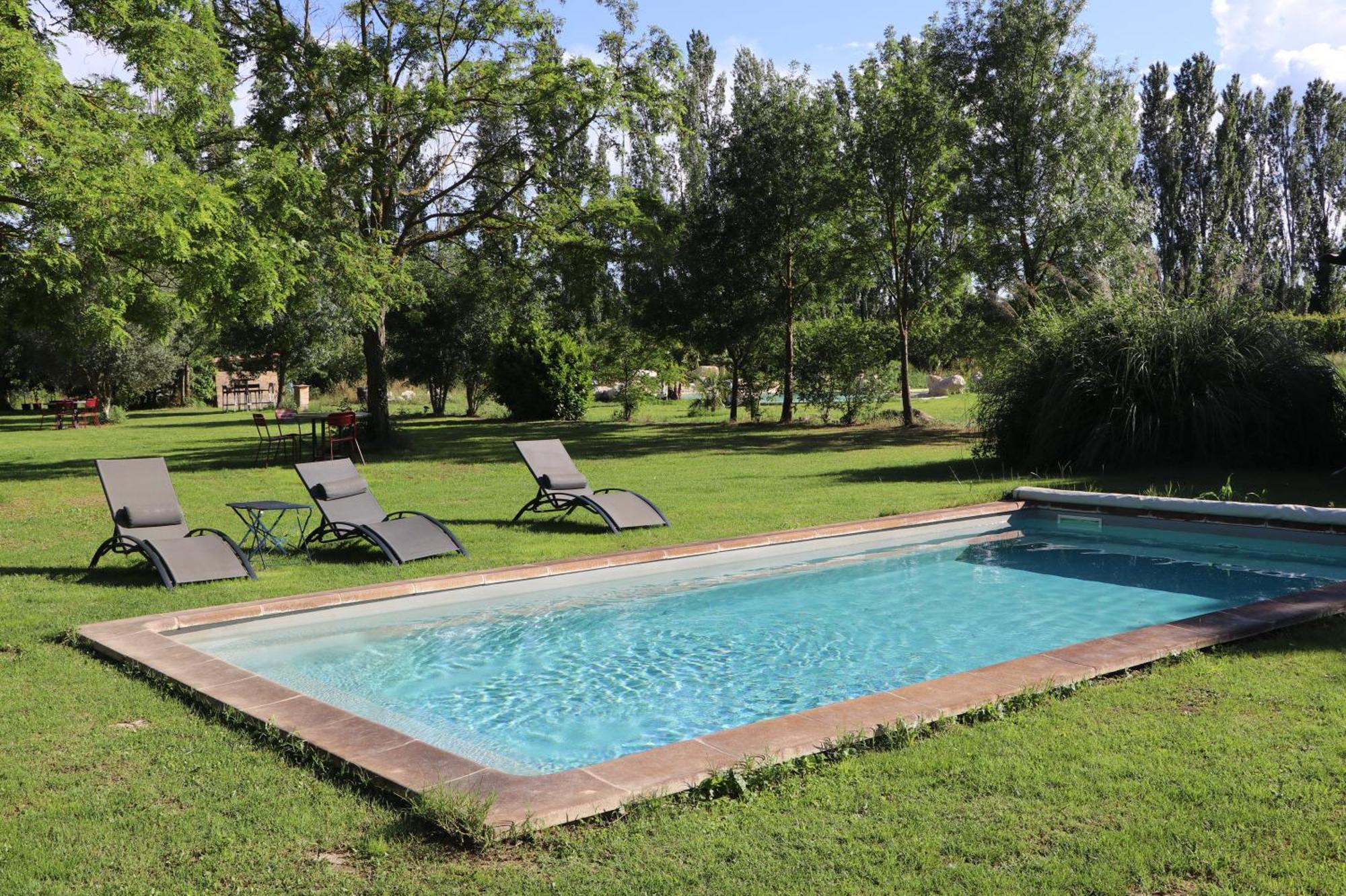 אביניון Le Mas Des Cerisiers Jacuzzi Et Sauna Inclus Pour Tous Les Logements מראה חיצוני תמונה