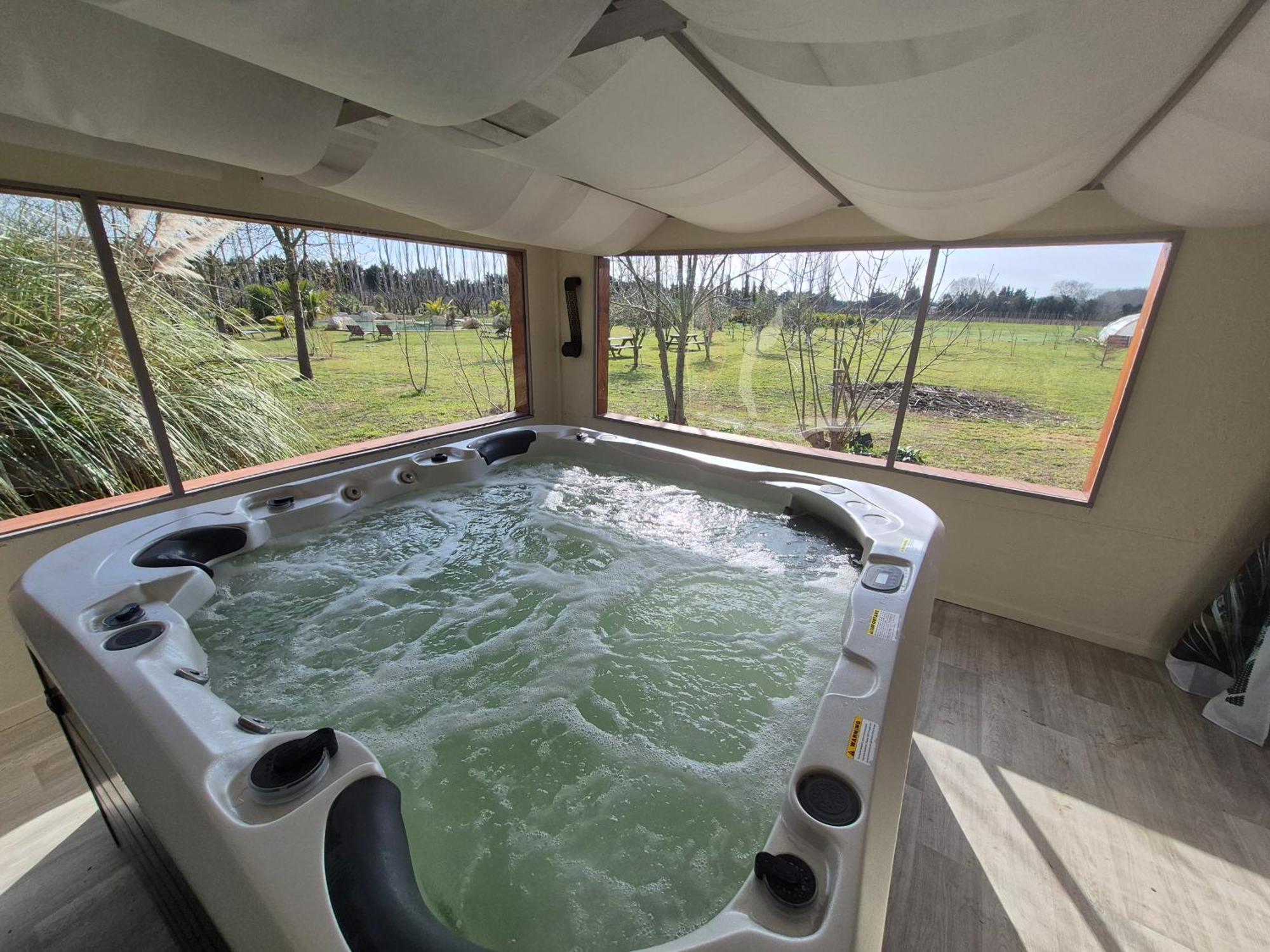 אביניון Le Mas Des Cerisiers Jacuzzi Et Sauna Inclus Pour Tous Les Logements מראה חיצוני תמונה